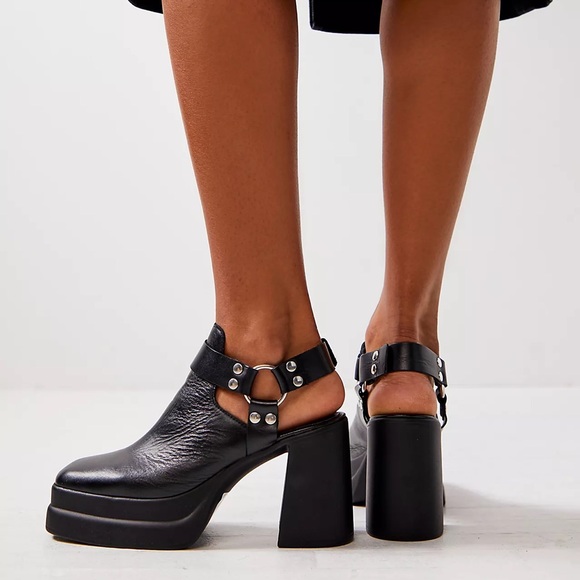 🌟FREE PEOPLE Hybrid Harness Boots Black Leather-Size 9 - Picture 3 of 17